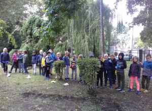 Jesienne prace na szkolnej rabacie