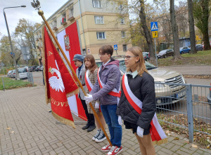 "Szkoła do hymnu"!